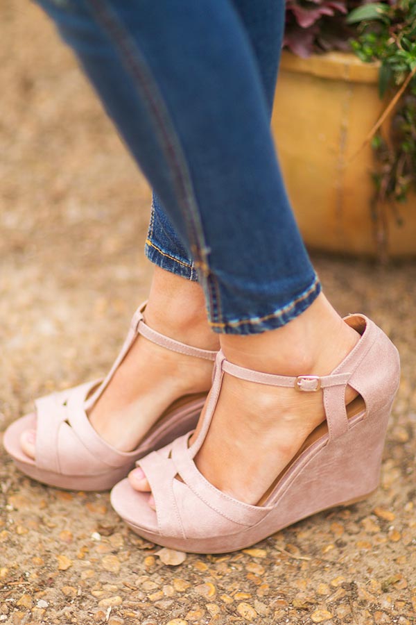 The Lola Wedge in Blush