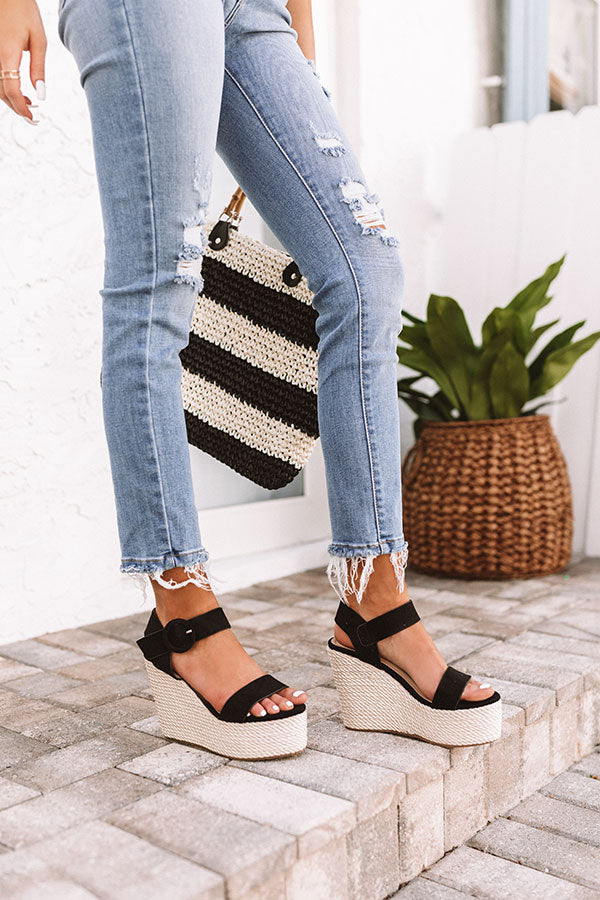 The Bowen Wedge In Black