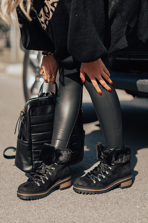 Favor The Cold Fur Lined Boot In Black