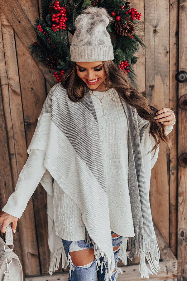 Snowy Dawn Poncho In Grey
