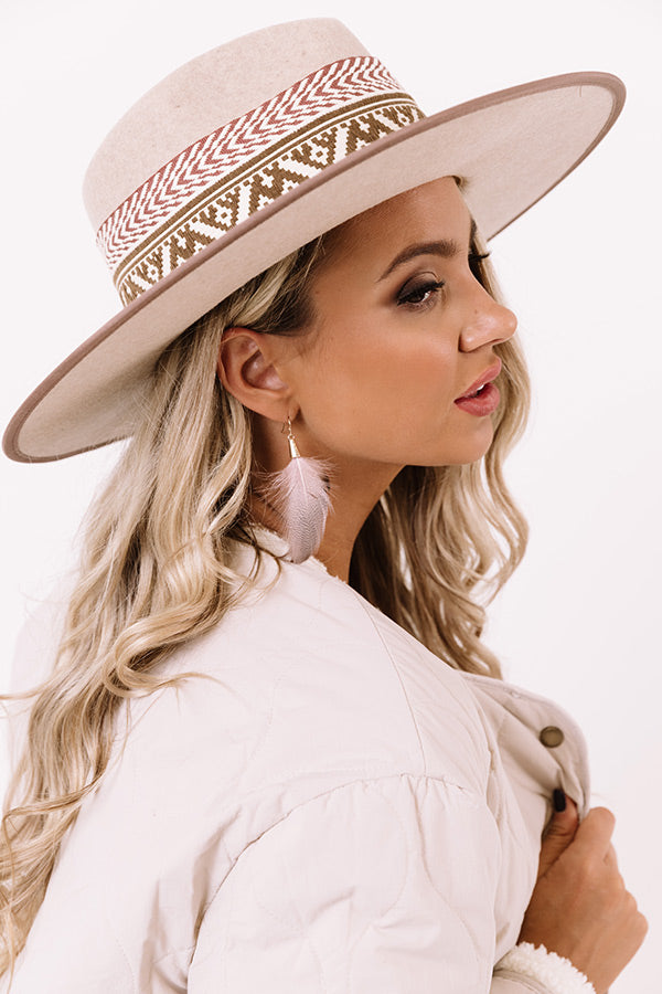Pretty Graceful Feather Earrings In Pink