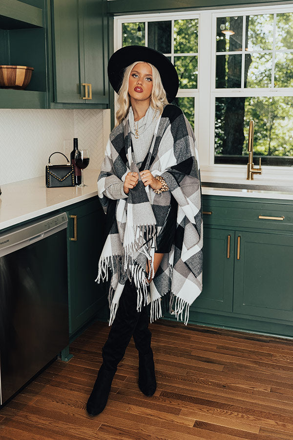 Midwest Dreaming Buffalo Check Poncho In Black