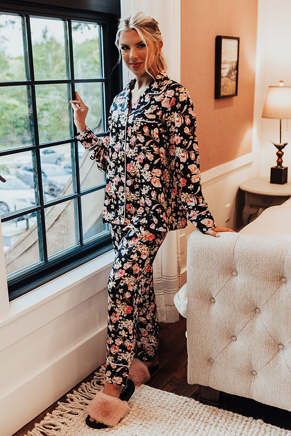 Ready To Wind Down Floral Top In Black
