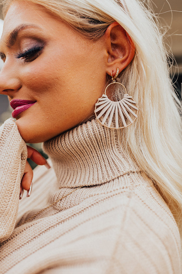 Country Chic Earrings In Taupe