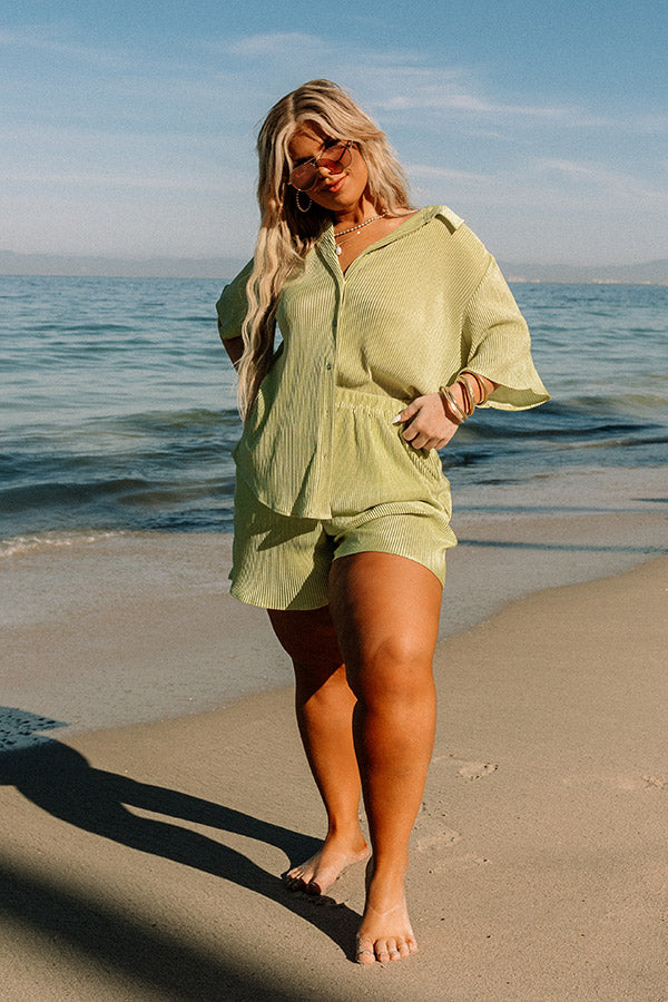 Tour The Town Pleated Shorts In Lime Punch Curves