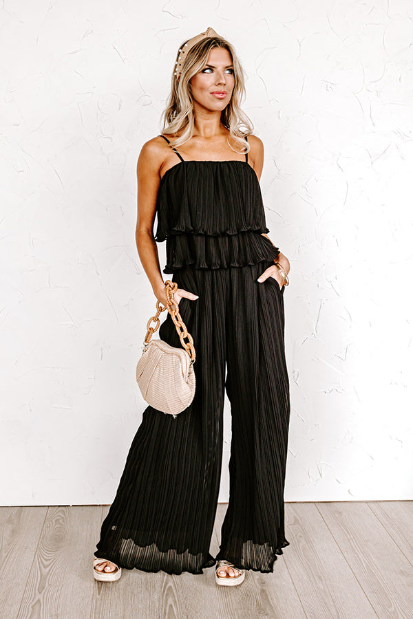 Visiting Italy Pleated Top In Black
