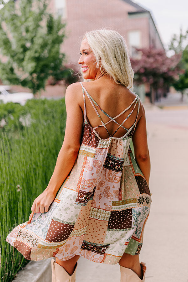 Salty Breeze Babe Shift Dress In Iced Latte