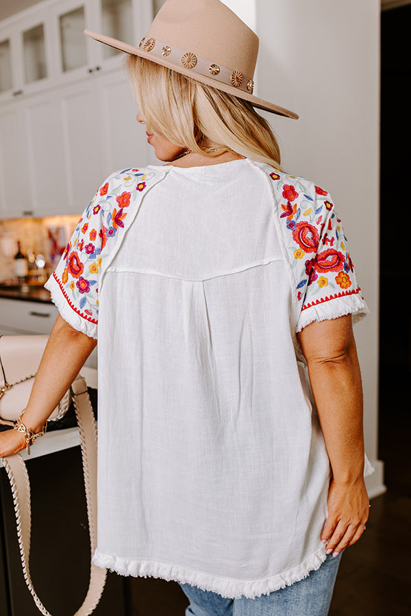 Loving The Sun Embroidered Top In White Curves