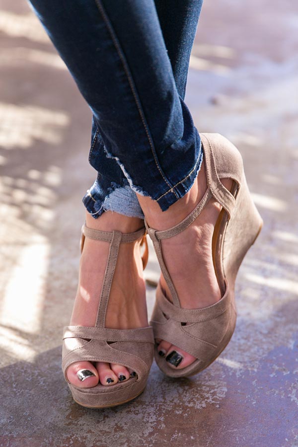 The Lola Wedge in Taupe