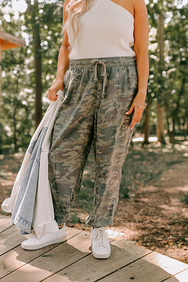 The Tryston Midrise Camo Joggers Curves