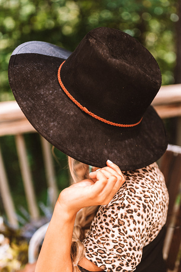 Outfit Goals Faux Suede Hat In Black