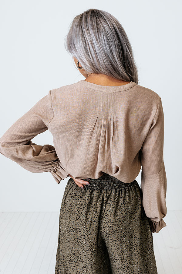 Santa Cruz Chic Shift Top In Taupe