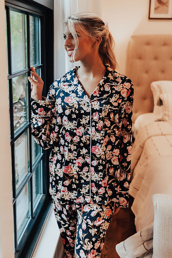 Ready To Wind Down Floral Top In Black