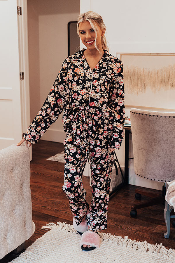 Ready To Wind Down Floral Top In Black