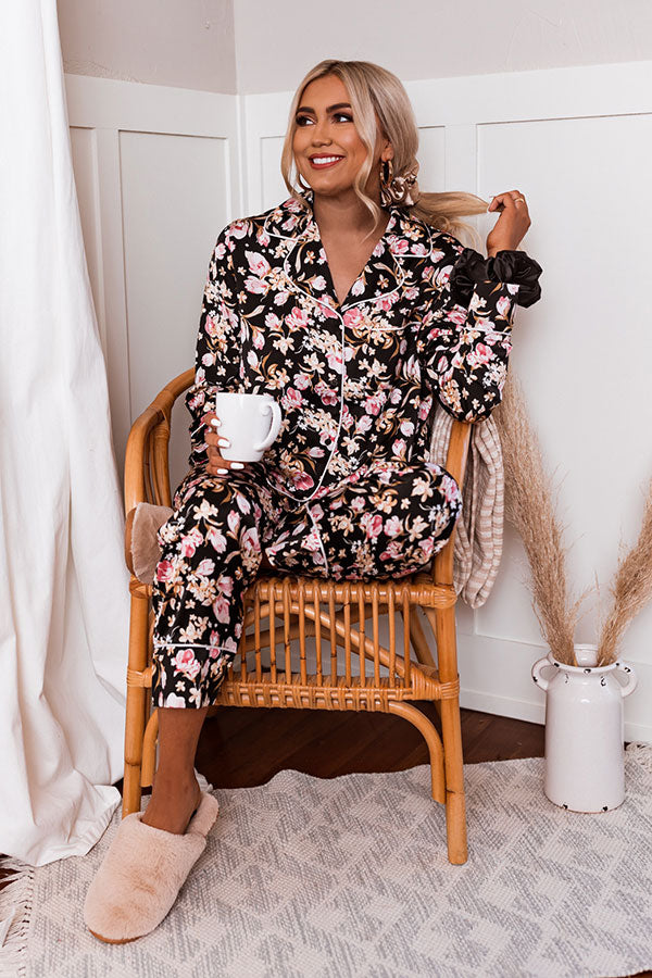 Ready To Wind Down Floral Top In Black