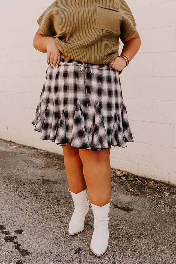 Small Town Holiday Skirt In Black Curves