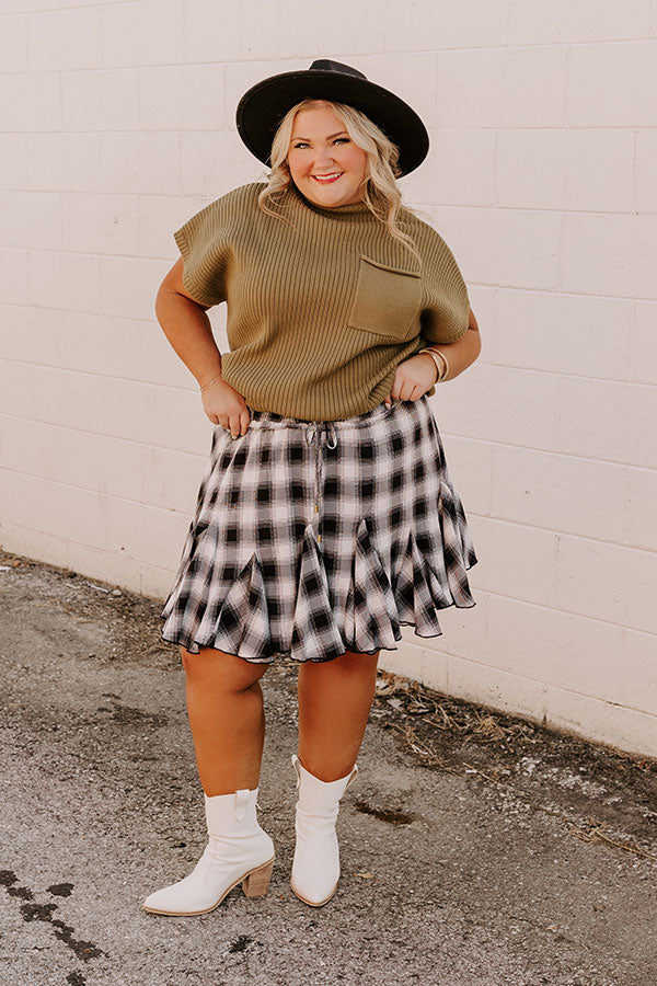 Small Town Holiday Skirt In Black Curves