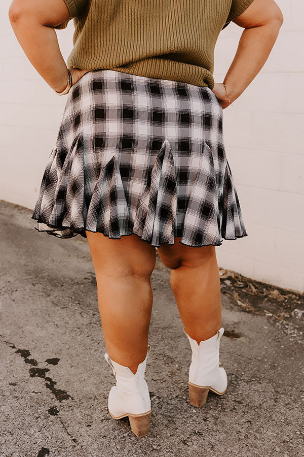Small Town Holiday Skirt In Black Curves