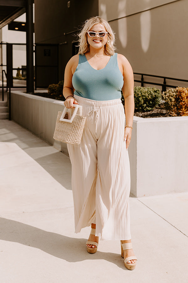 Sun And Shade Shift Top In Teal Curves