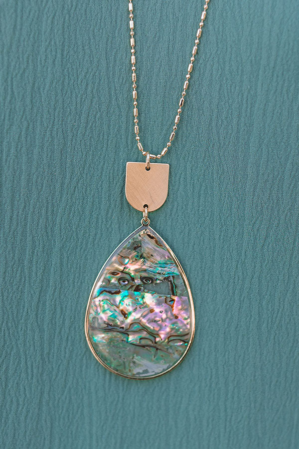Wisteria Avenue Necklace In Abalone Shell