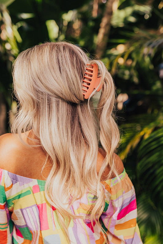 Beach Tripping Hair Claw Clip In Coral