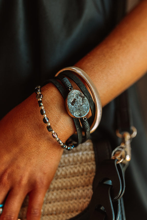Blissful Break Magnetic Bracelet In Black