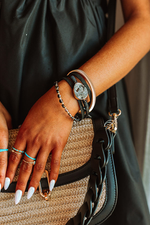 Blissful Break Magnetic Bracelet In Black