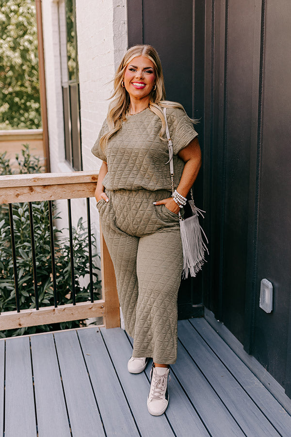 Creekside Cabin Shift Top In Sage Curves