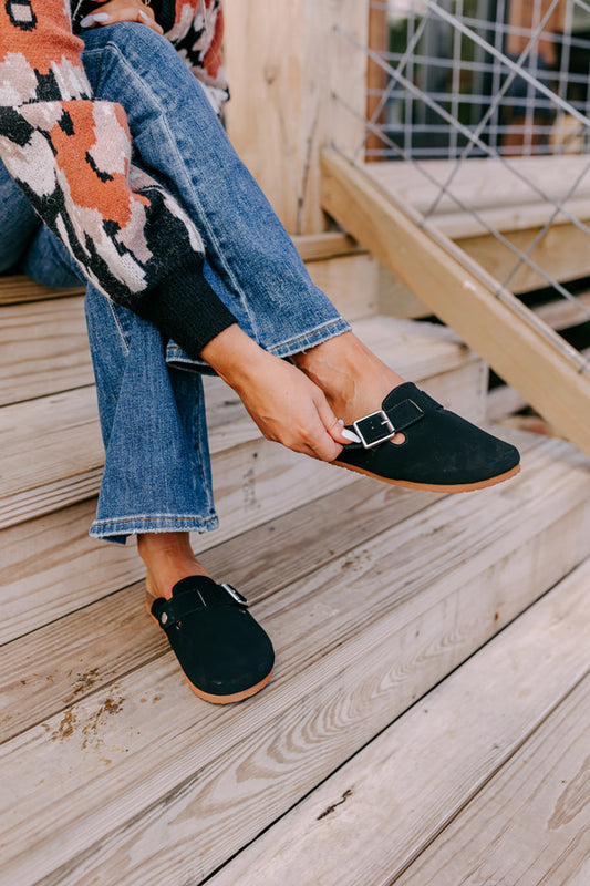 The Carolina Nubuck Clog In Black