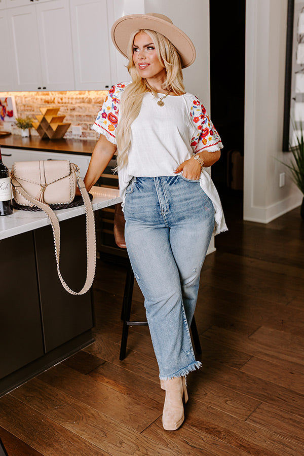 Loving The Sun Embroidered Top In White Curves
