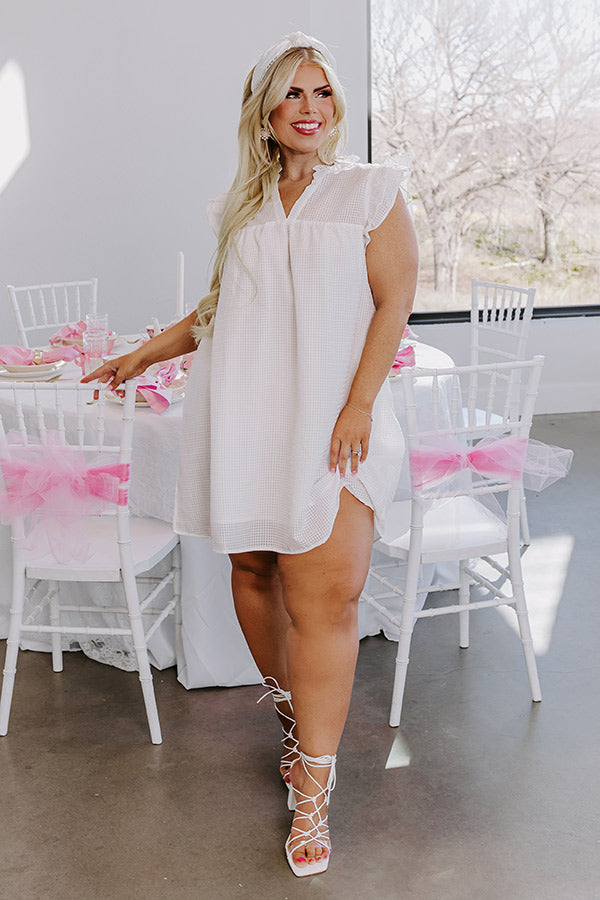 Casually Chic Shift Dress In White Curves