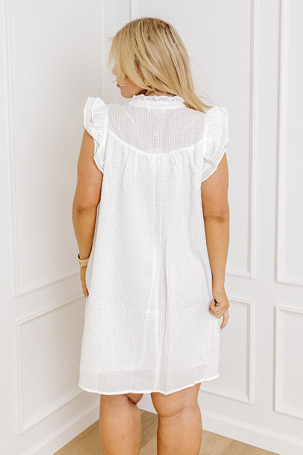 Casually Chic Shift Dress In White Curves